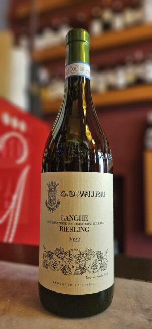 Langhe Riesling Renano Pétracine ’22 - G. D. Vajra